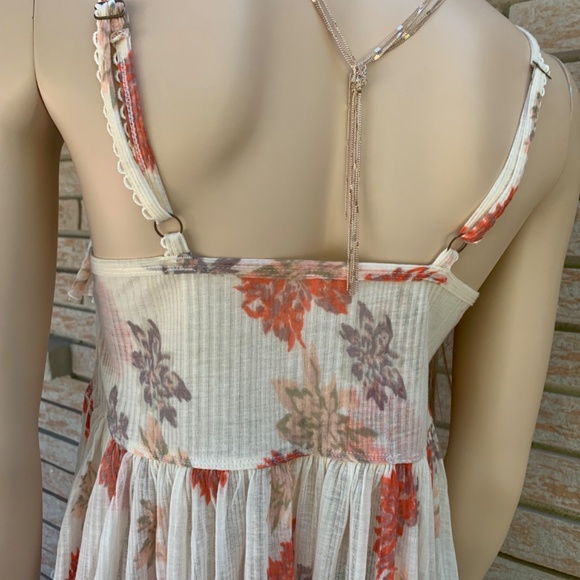 🦋Free People Melbourne Floral Tank🦋 - Picture 11 of 11